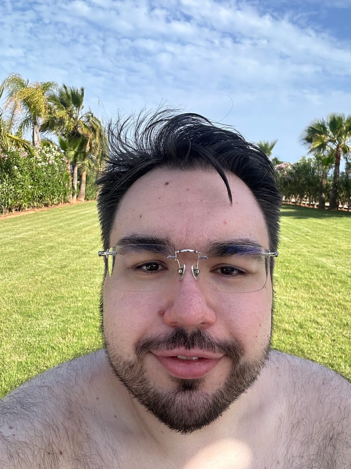 Dennis nach der Abnahme – Gesichts-Selfie im Urlaub, deutlich schmaler